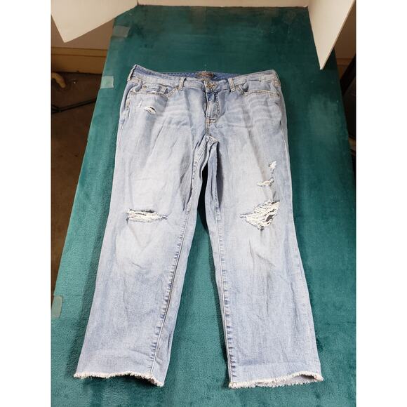 Torrid Jeans Sz 10 Womens Blue Stretch Pants Mid Rise Ladies Crop Boyfriend - Picture 1 of 12